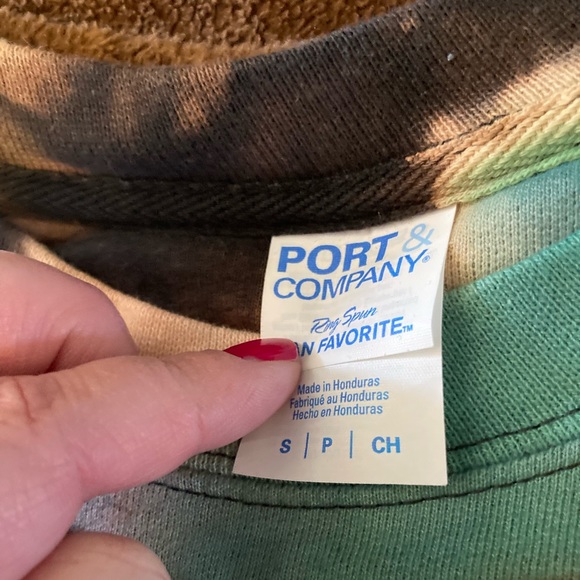 Casual sweatshirt with COACH on the front. Black, white, green, peach - Picture 2 of 4